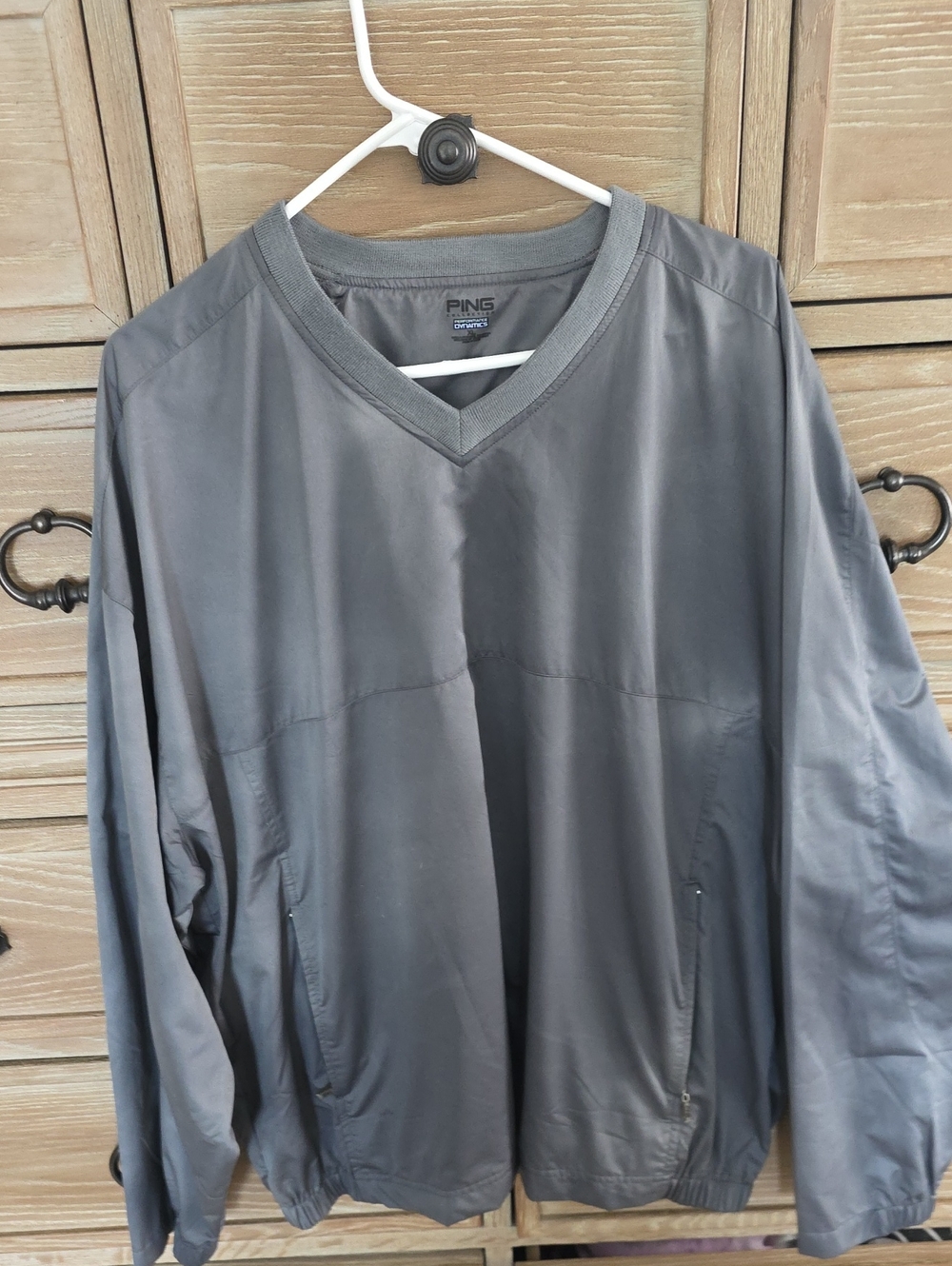 PING Men's Gray V-Neck Lightweight Windbreaker